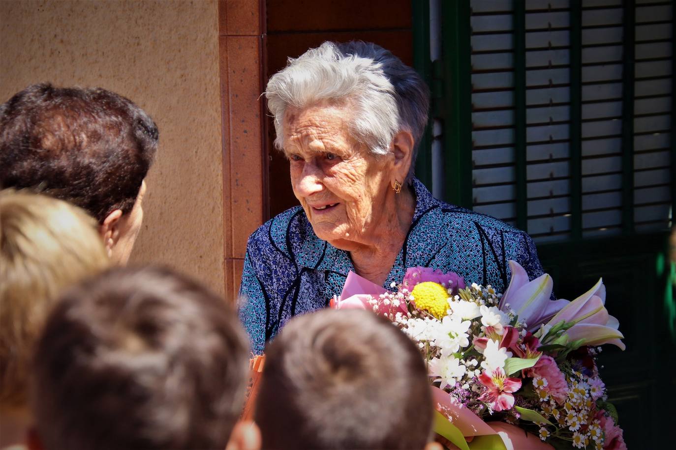 Fiesta sorpresa en Villafrechós para celebrar los 100 años de Eladia Ares