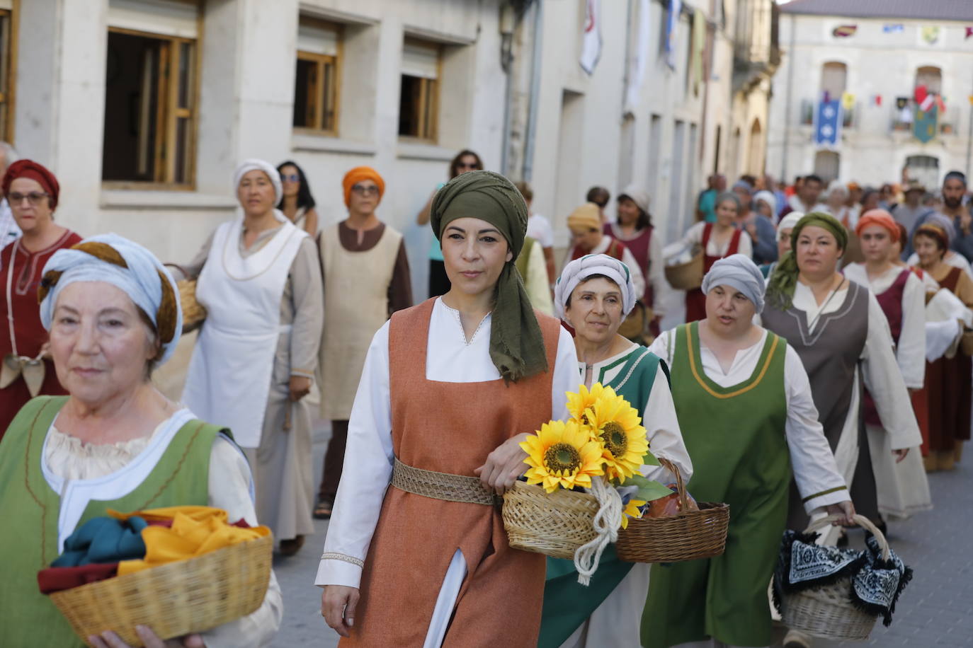 Los vecinos de Campaspero salen a la calle para hacer su recreación histórica