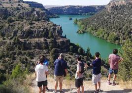 Visitantes en las Hoces del Duratón, en la provincia de Segovia.