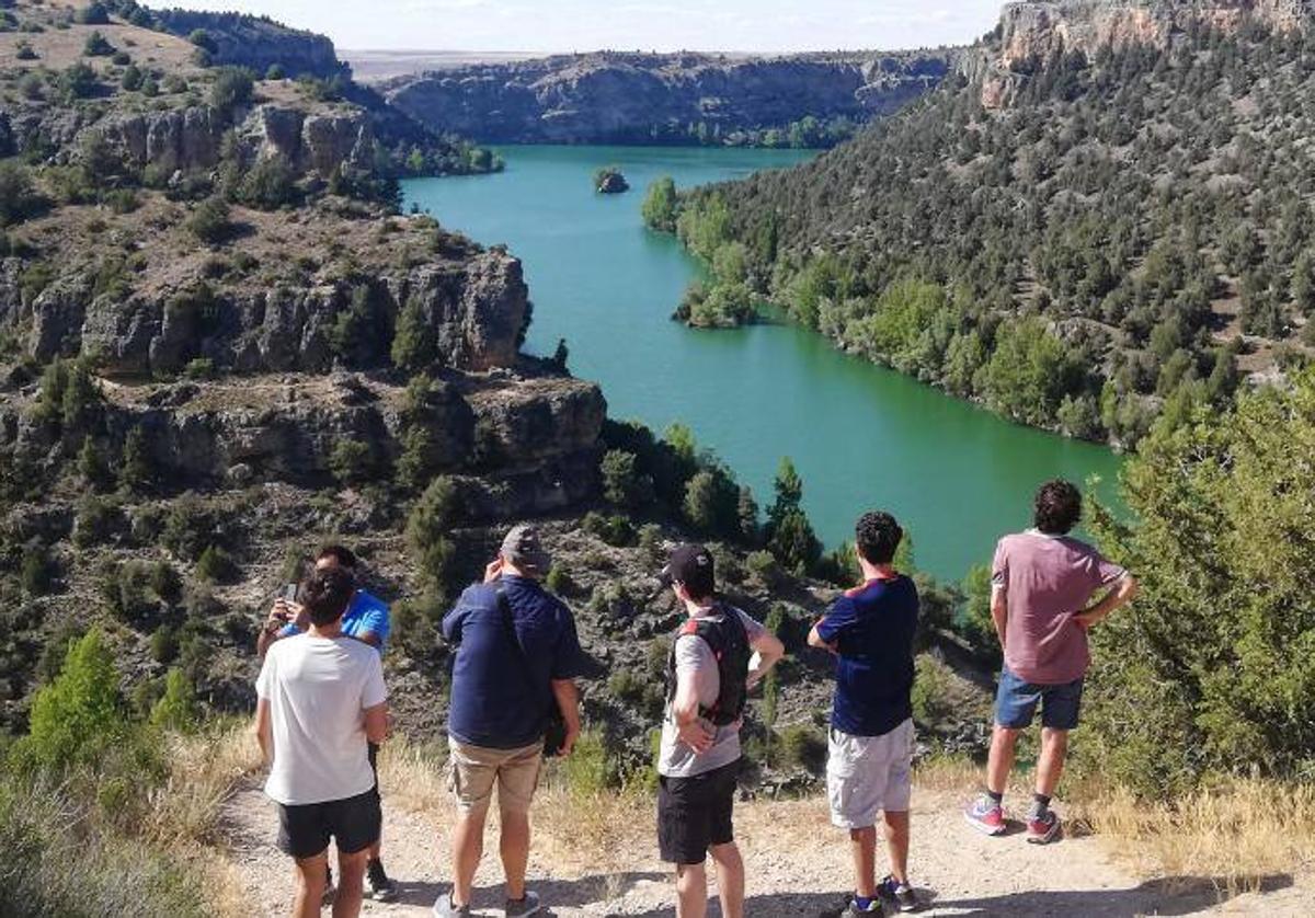 Visitantes en las Hoces del Duratón, en la provincia de Segovia.