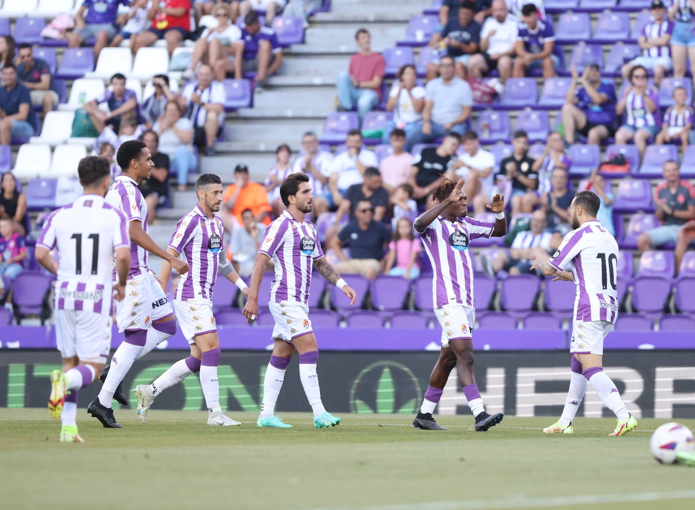 La victoria del Real Valladolid ante el Rayo Vallecano, en imágenes