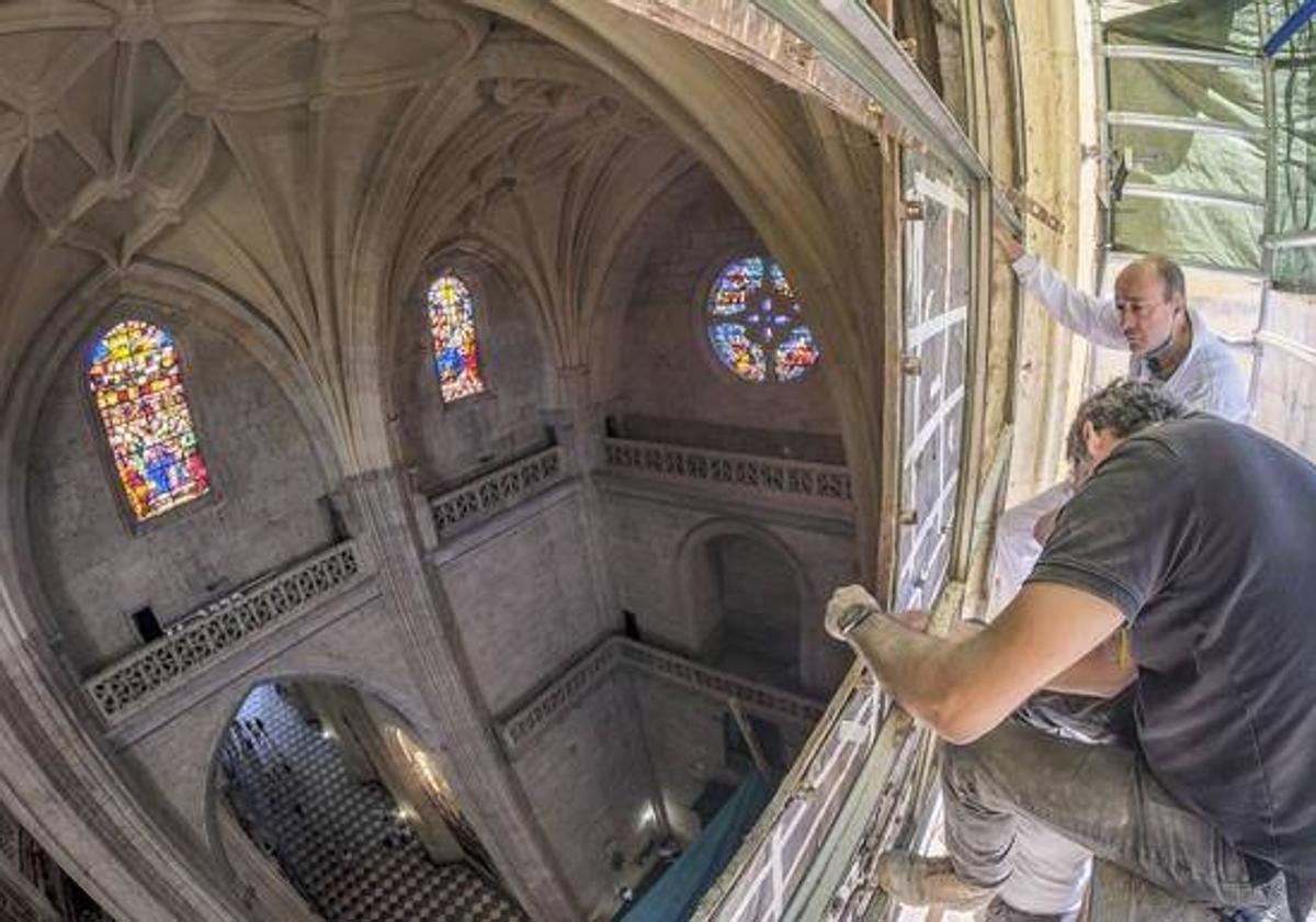 Restauración de vidrieras de la Catedral de Segovia.