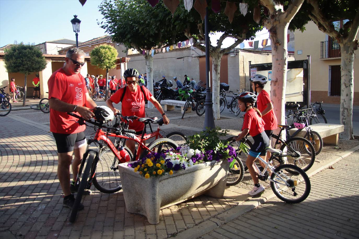 Tordehumos celebra la 25 edición de su marcha cicloturista (1/3)