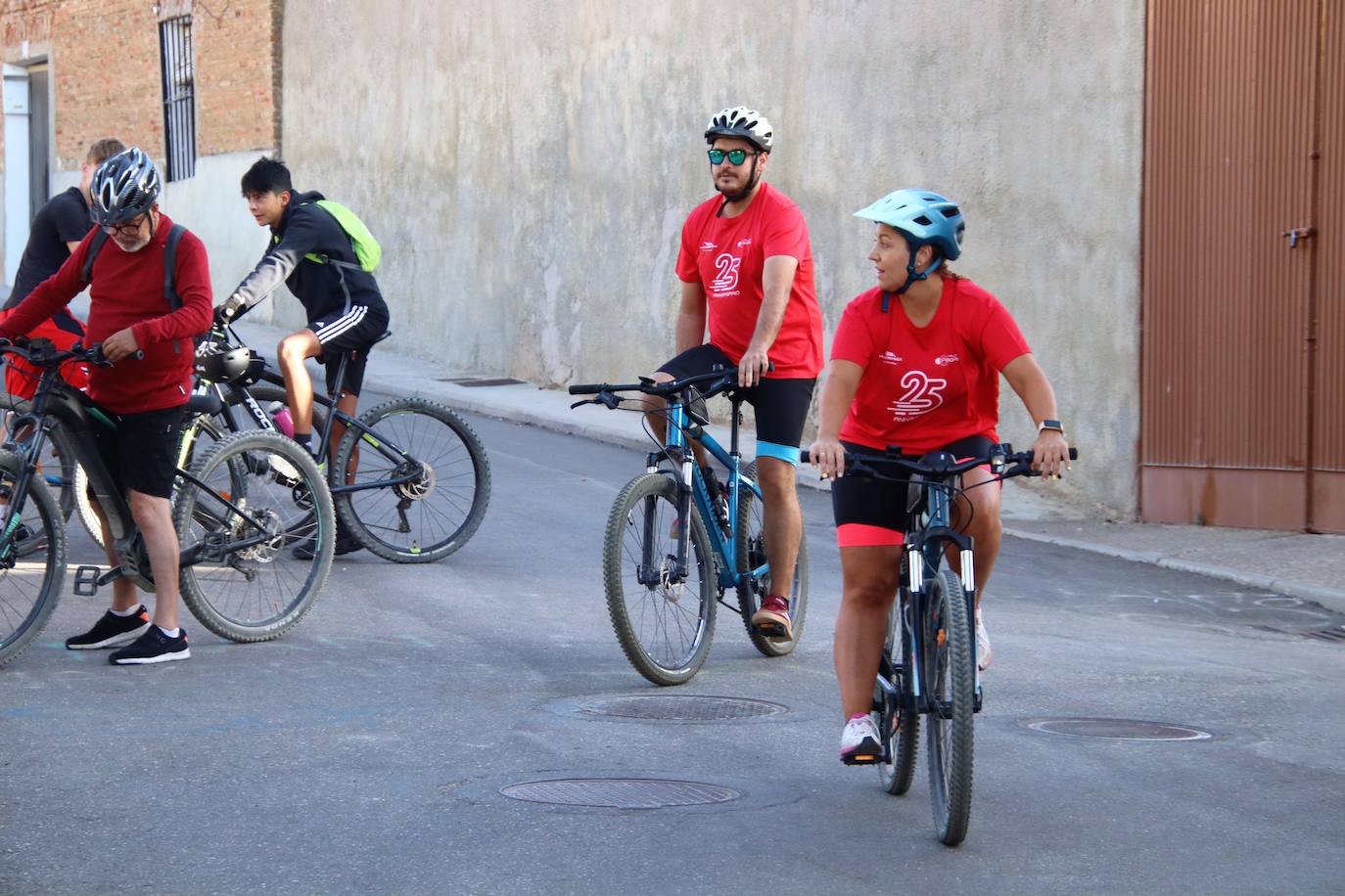 Tordehumos celebra la 25 edición de su marcha cicloturista (1/3)