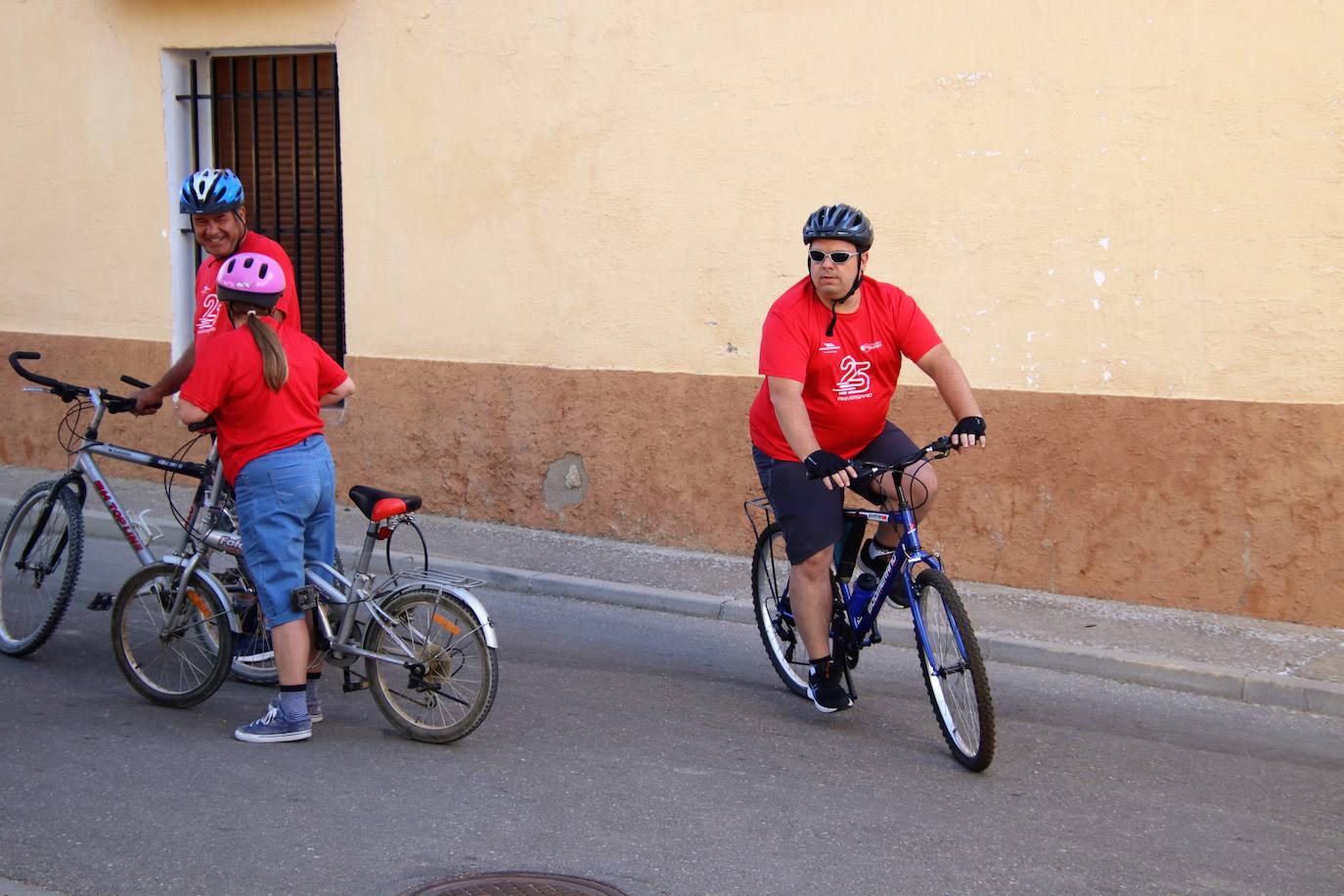 Tordehumos celebra la 25 edición de su marcha cicloturista (1/3)