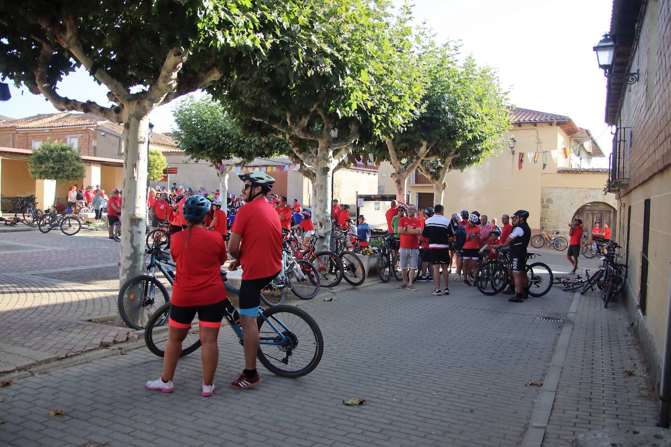 Tordehumos celebra la 25 edición de su marcha cicloturista (1/3)