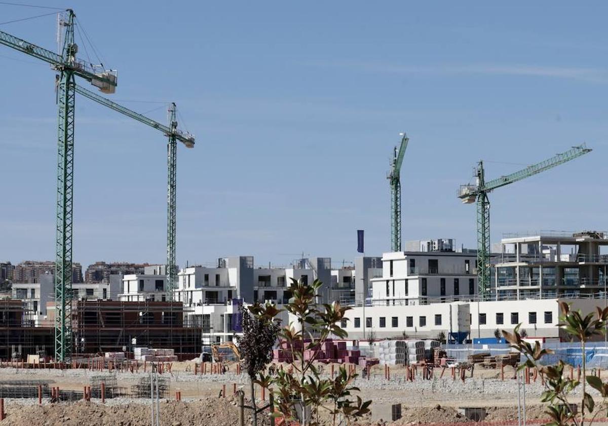 Construcción de nueva vivienda en el entorno de El Peral, en Valladolid.