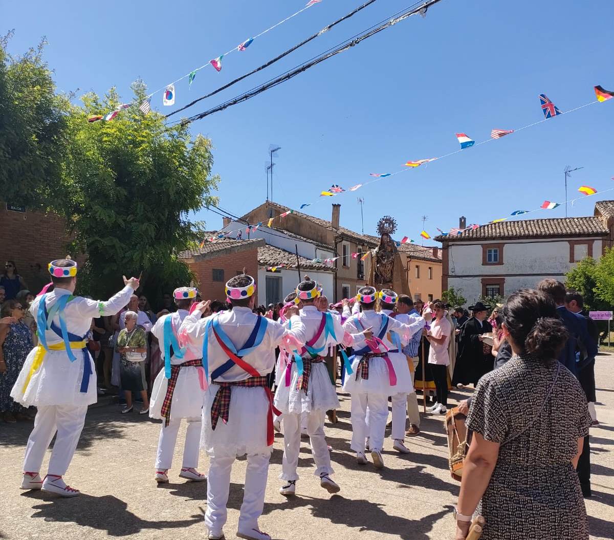 La procesión en Gatón de Campos, este sábado.