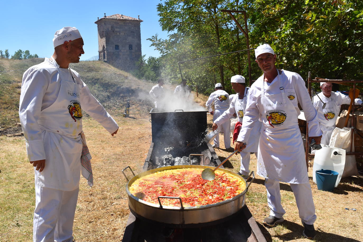 Olleros de Pisuerga reparte 1.700 raciones de paella