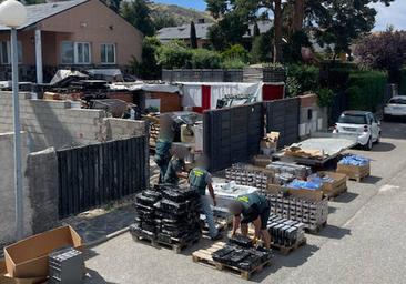 La alerta vecinal permitió intervenir el almacén clandestino de baterías de litio