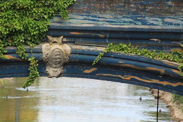 Detalle del puente sobre el Esgueva, en el camino del Cementerio, 1890.