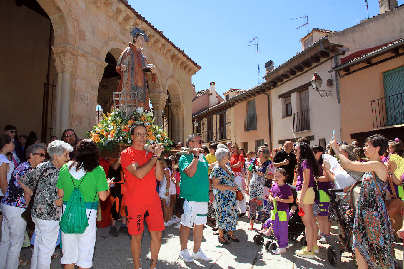 Procesión en el barrio de San Lorenzo