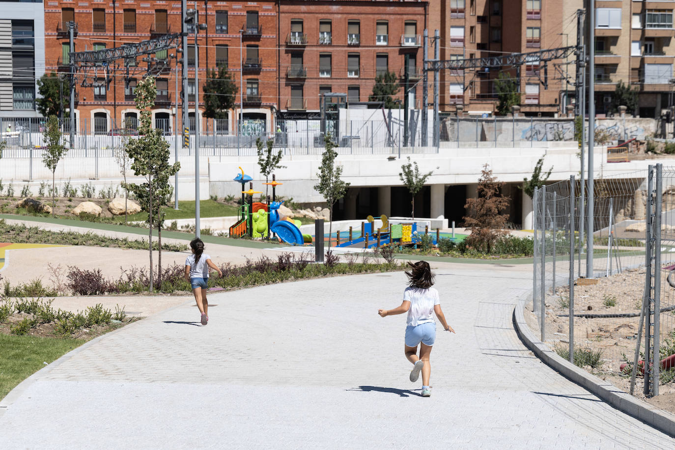 Apertura del paso peatonal bajo las vías entre Delicias y Panaderos