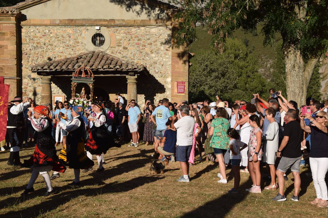 Arrancan las Fiestas de Nuestra Señora de Areños de Velilla del Río Carrión