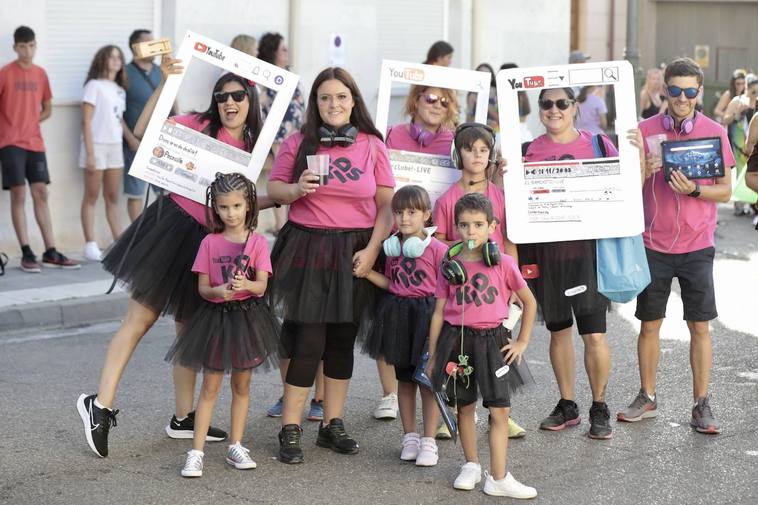 El desfile de peñas de Cabezón de Pisuerga, en imágenes