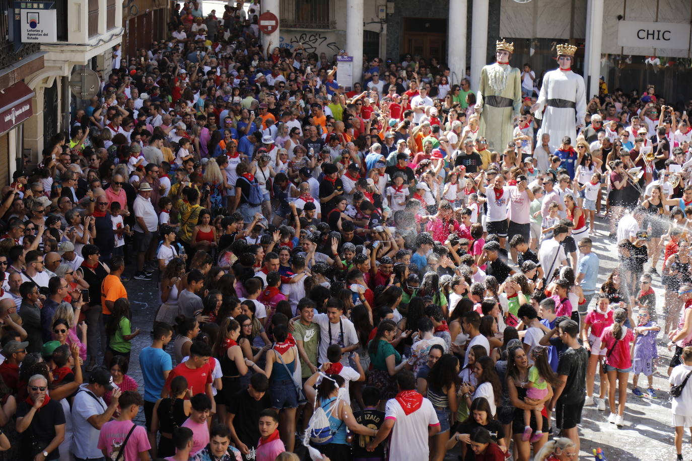 En imágenes, el comienzo de las fiestas de Peñafiel