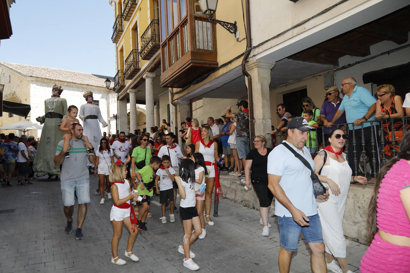 En imágenes, el comienzo de las fiestas de Peñafiel
