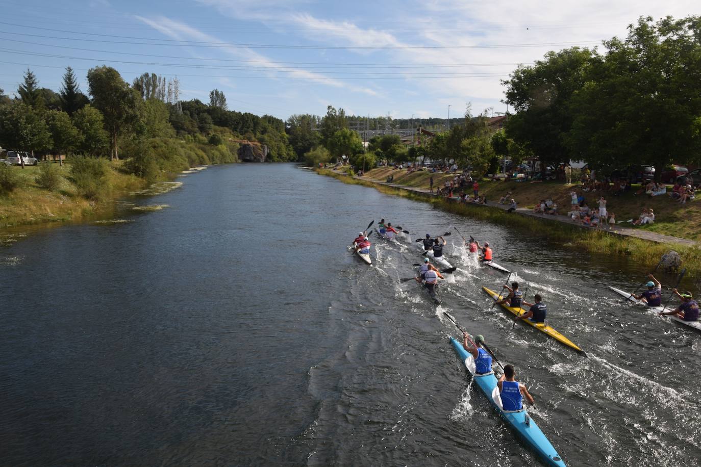 Mara Santos desata fuertes aplausos en la Regata en Velilla