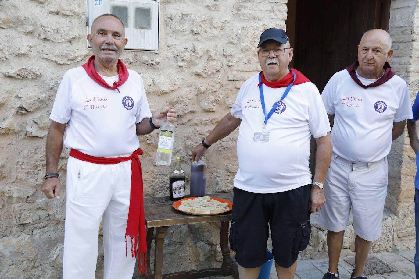 En imágenes, el encierro y la capea matinal de Peñafiel