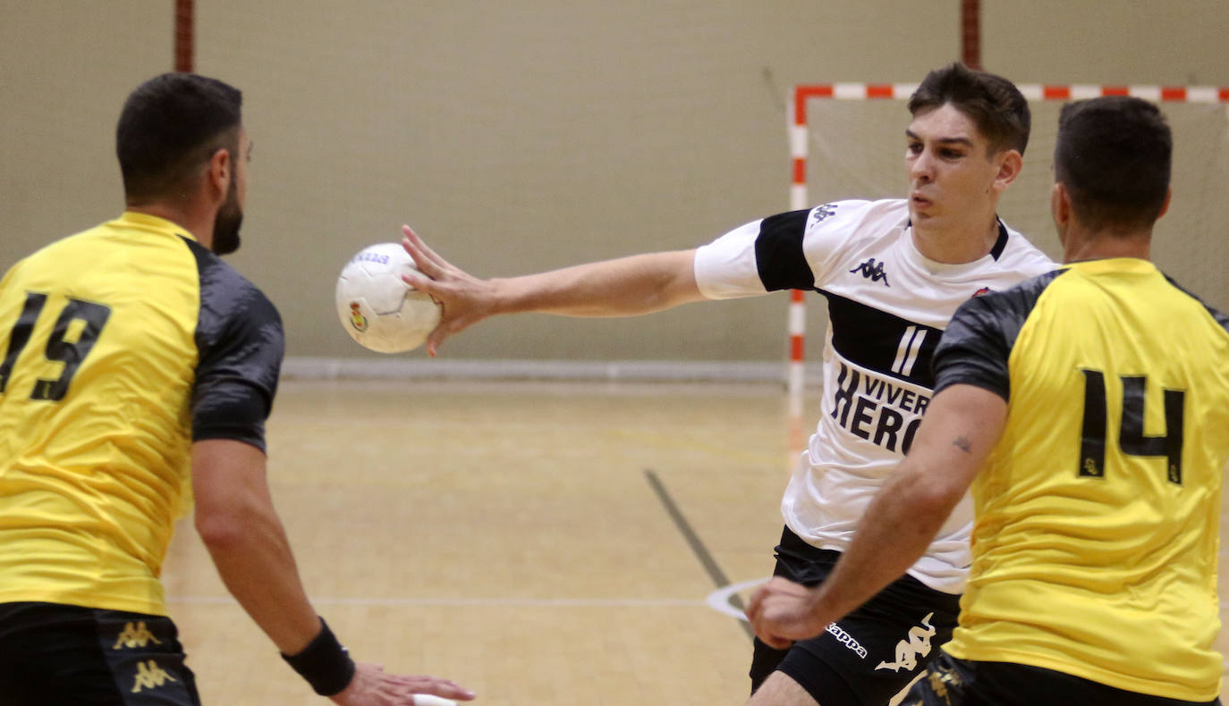 Victoria del Balonmano Nava ante el Villa de Aranda (23-36)