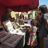 Tordehumos muestra la cultura popular con su tradicional mercado artesanal