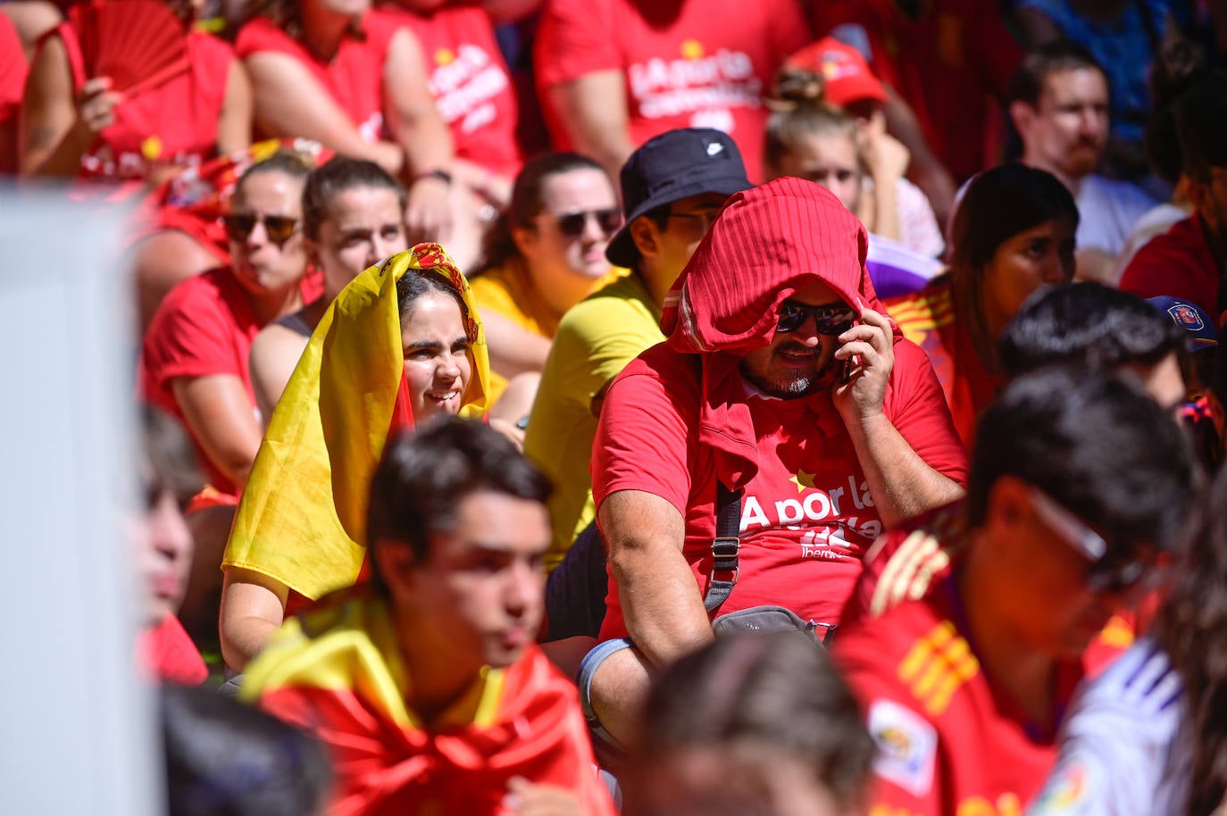 Cientos de personas vibran en Valladolid con el Mundial Femenino conquistado por España