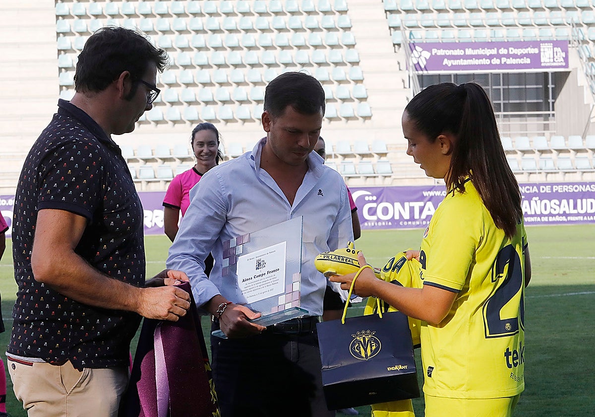 La palentina Ainoa Campo es homenajeada en el Torneo de San Antolín.