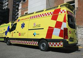 Dos ambulancias del 1-1-2 en Burgos.