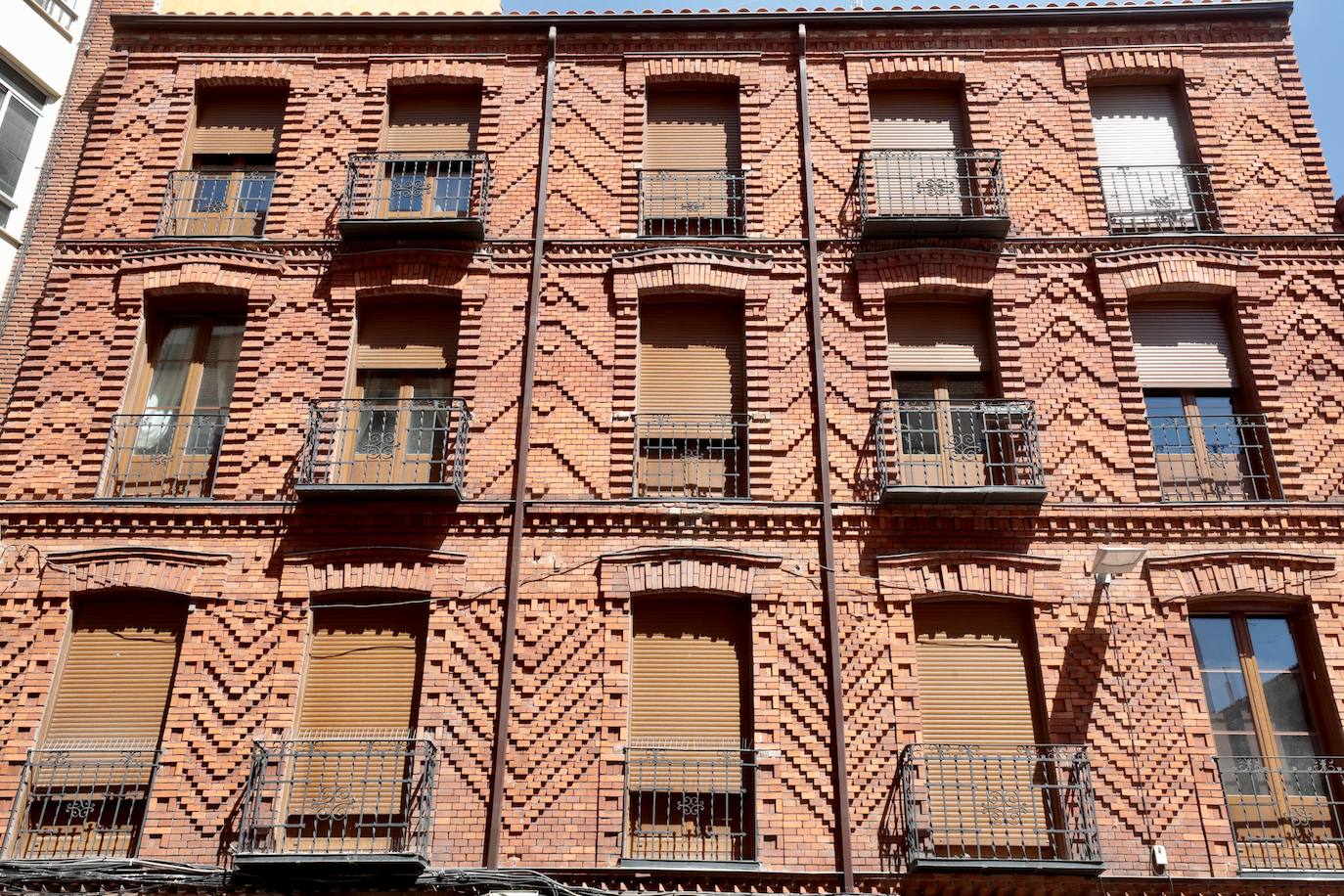 Un paseo en imágenes por la calle Mantería