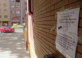 Cartel anunciando el cierre de un vado en la calle Hernando de Acuña de Parquesol para el 5 de septiembre.