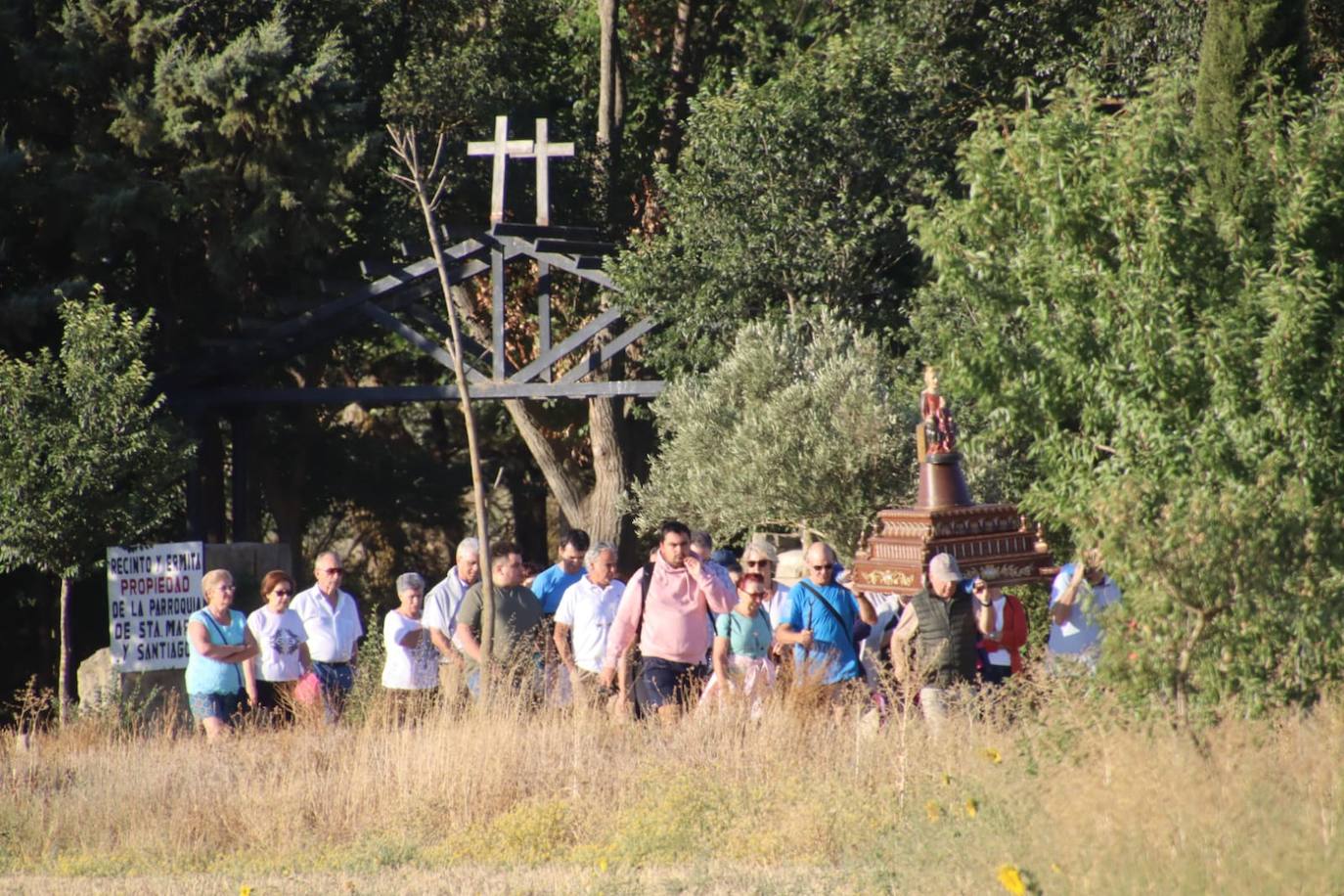 El Cristo y la Virgen de Castilviejo ya están en la iglesia de Santa María de Rioseco