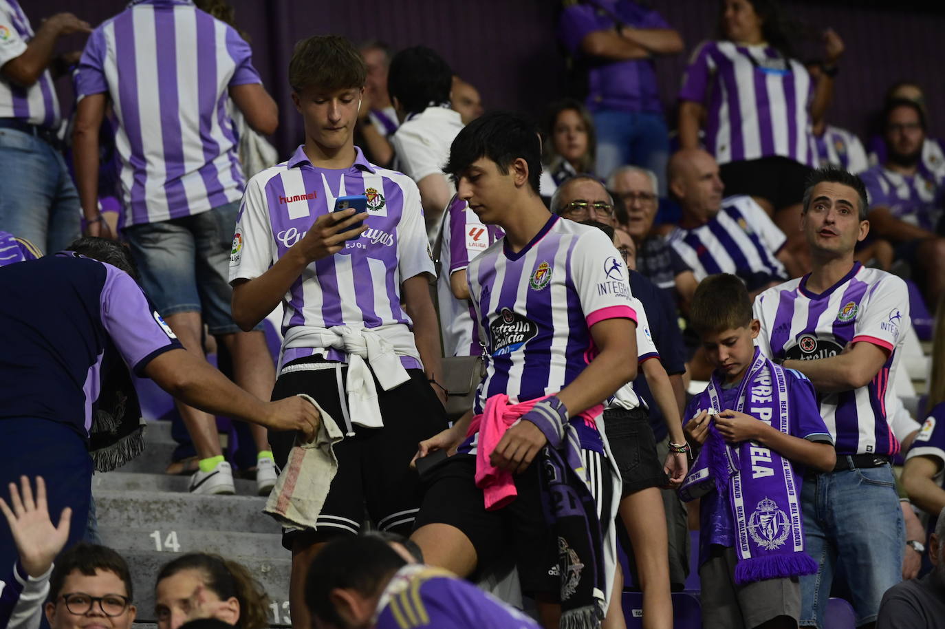 Búscate en la grada del José Zorrilla (1/4)