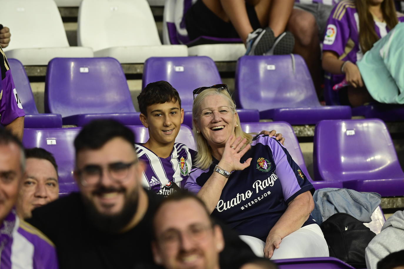 Búscate en la grada del José Zorrilla (1/4)