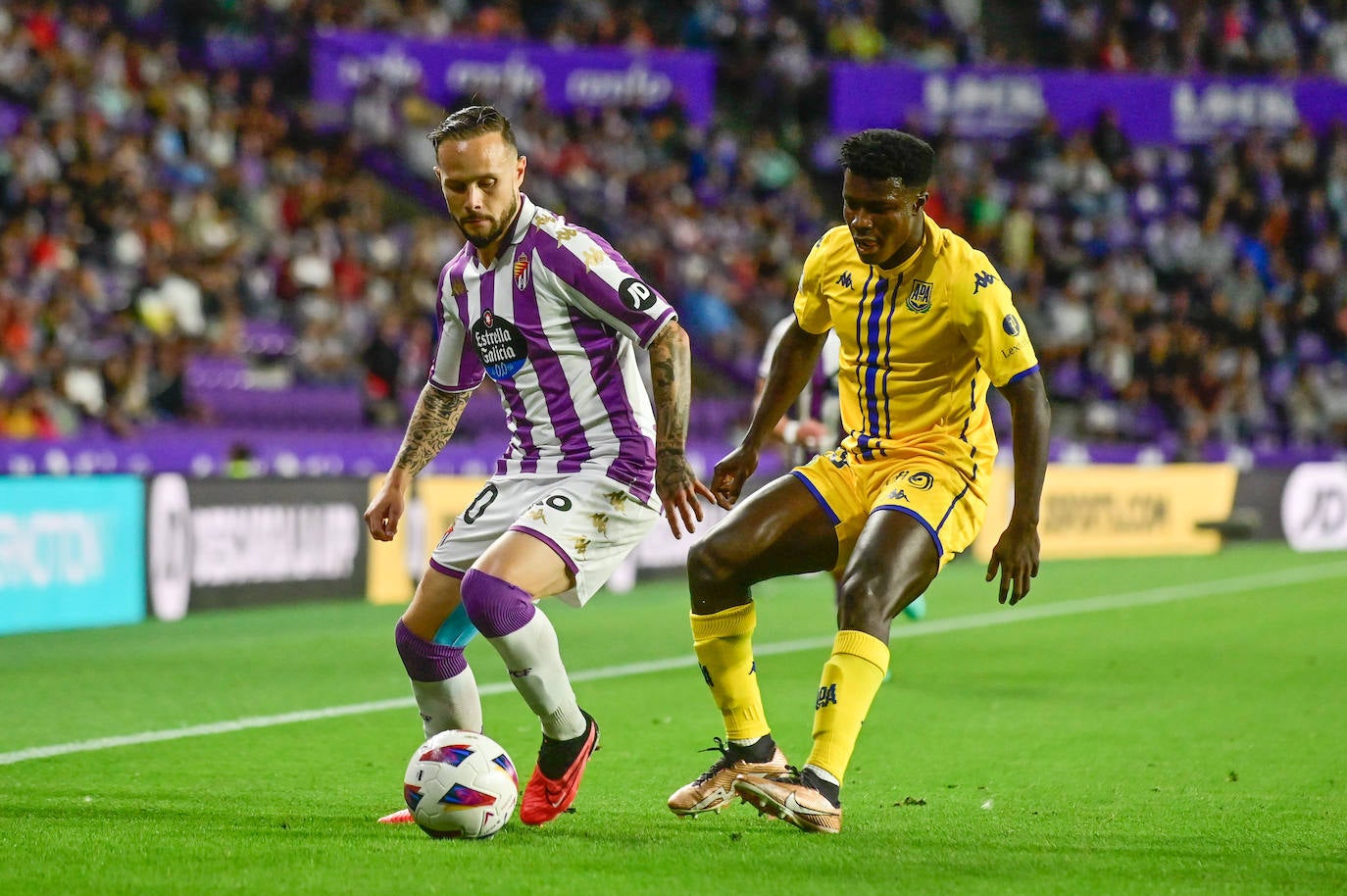 El partido entre en Real Valladolid y el Alcorcón, en imágenes (1/3)