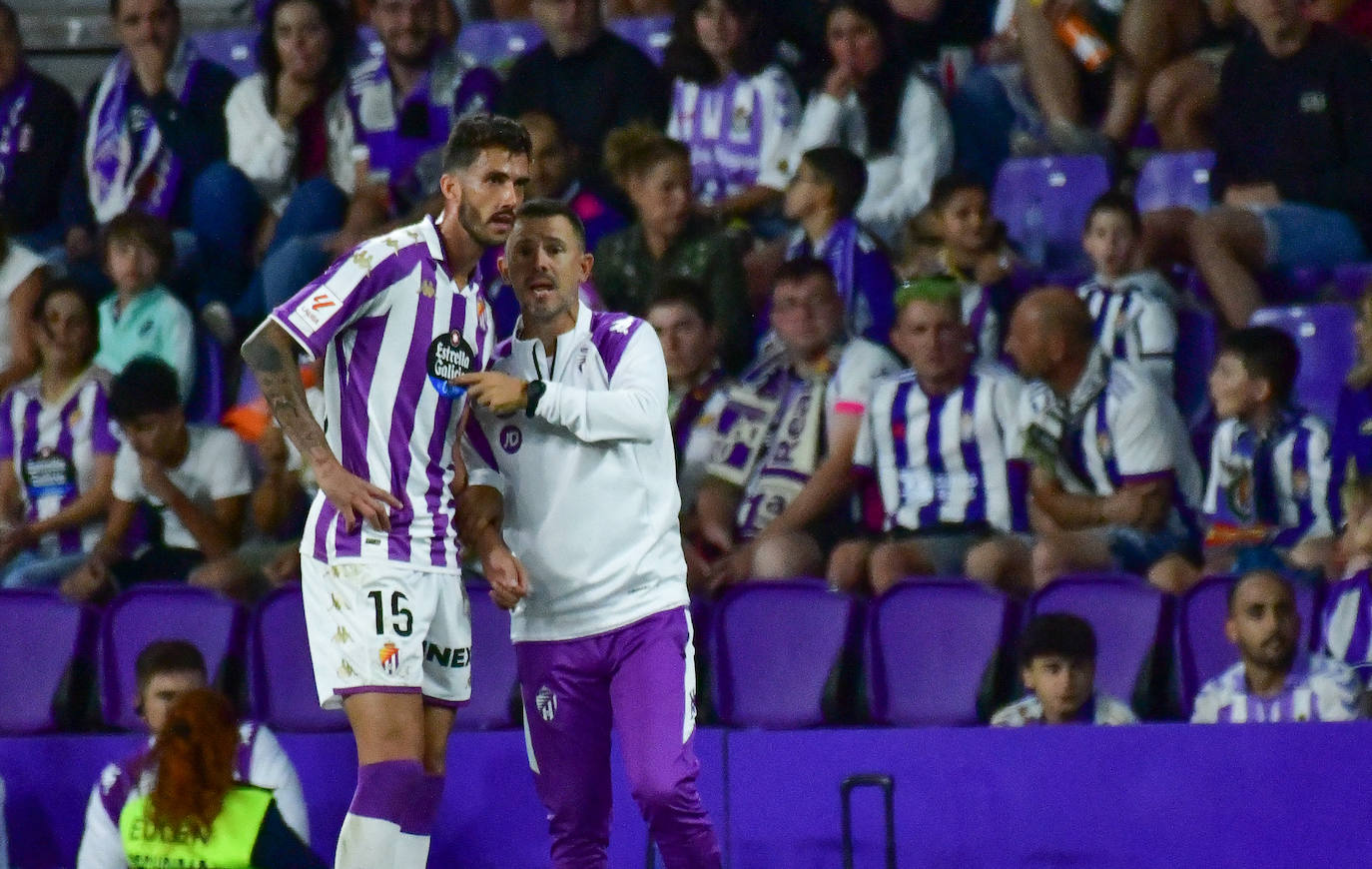 El partido entre en Real Valladolid y el Alcorcón, en imágenes (2/3)