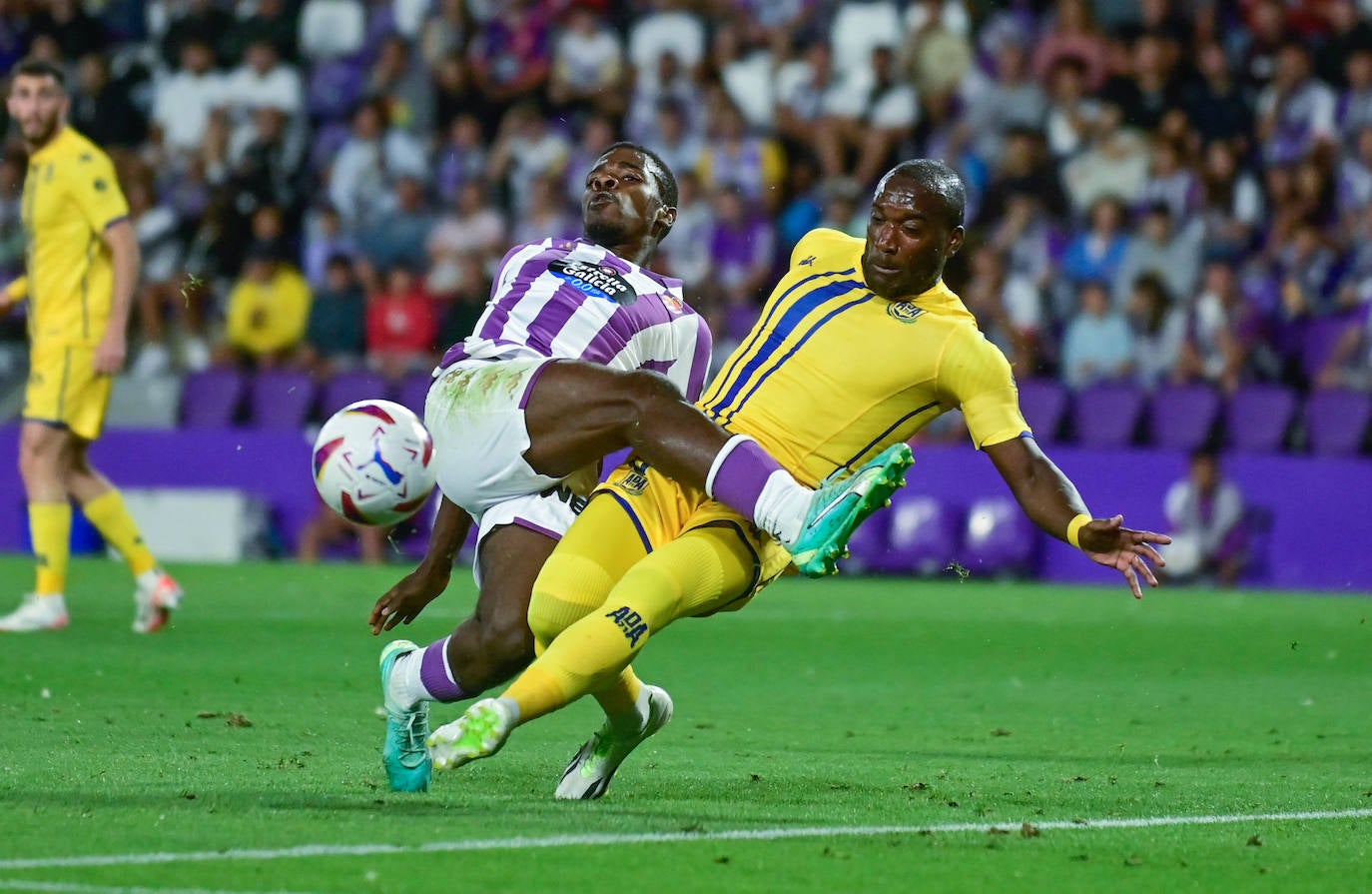 El partido entre en Real Valladolid y el Alcorcón, en imágenes (2/3)