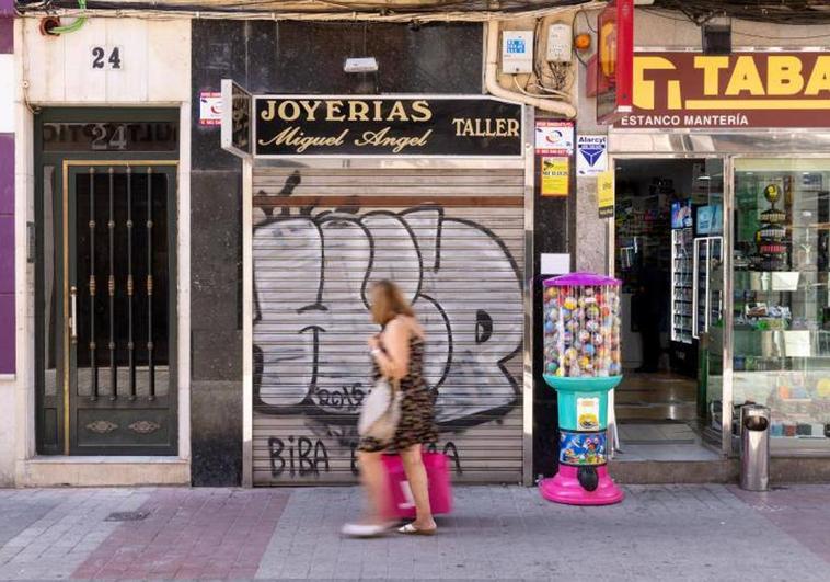 Joyería atracada en la calle Mantería.