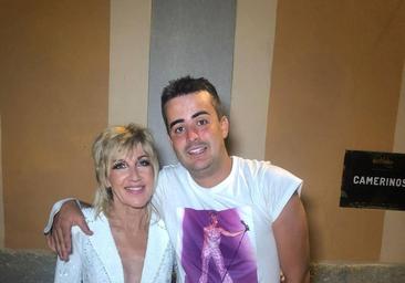 El súper fan vallisoletano que regala cajas de polvorones a Ana Torroja