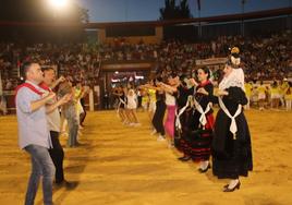 Último baile del 'A por ellos' de las fiestas de Cuéllar 2023.