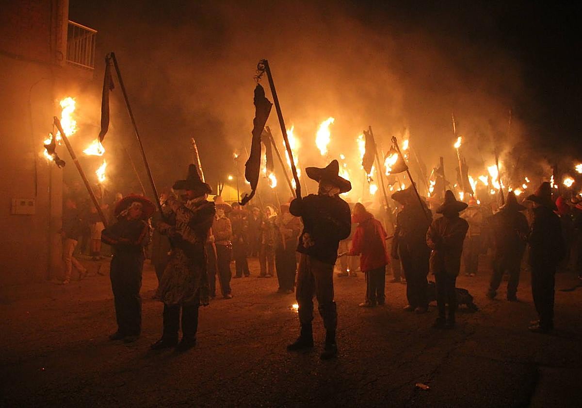 Procesión cívica del Vítor.