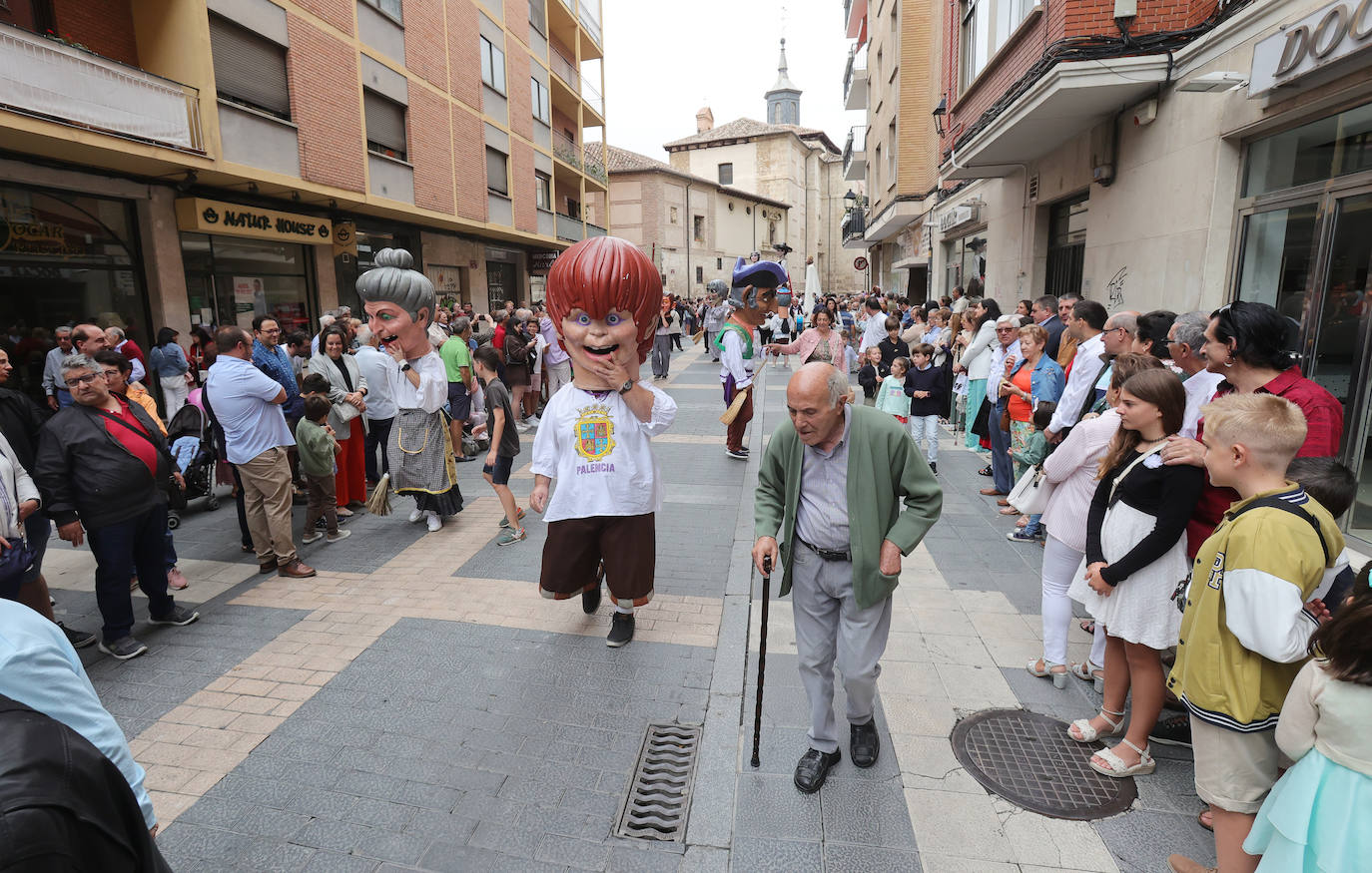 Los palentinos salen a la calle a celebrar San Antolín