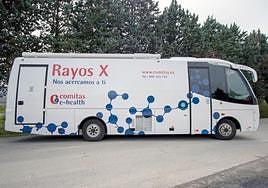 La unidad móvil de telemedicina que recibirá a los corredores en la línea de meta de La Vuelta.