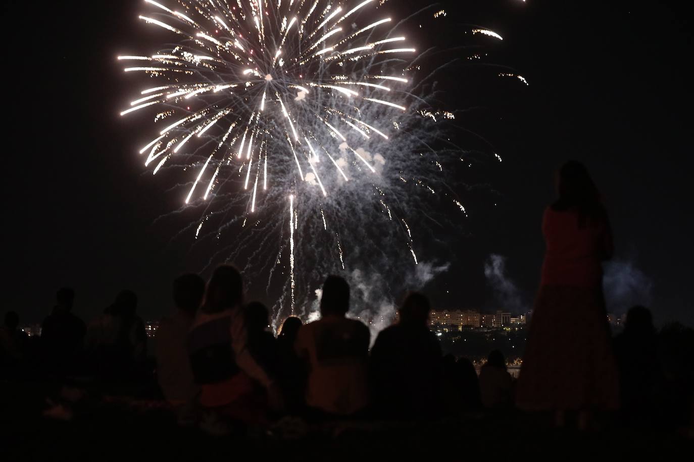 Los fuegos artificiales de la noche del martes, en imágenes