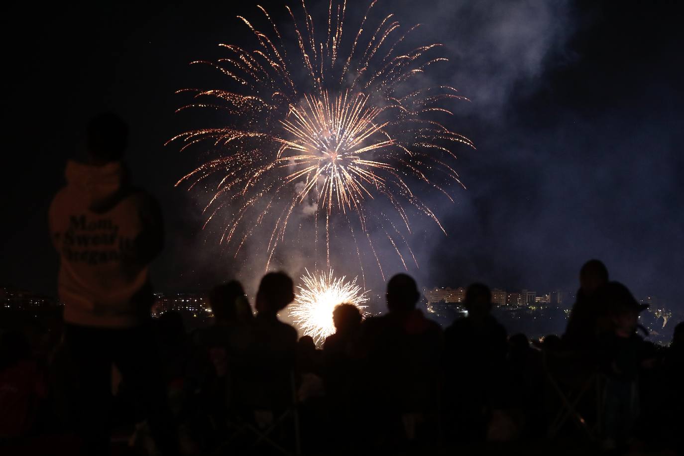 Los fuegos artificiales de la noche del martes, en imágenes