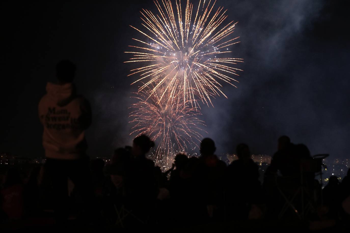 Los fuegos artificiales de la noche del martes, en imágenes