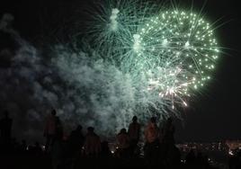 El cielo de Valladolid se cubre de cientos de fuegos artificiales