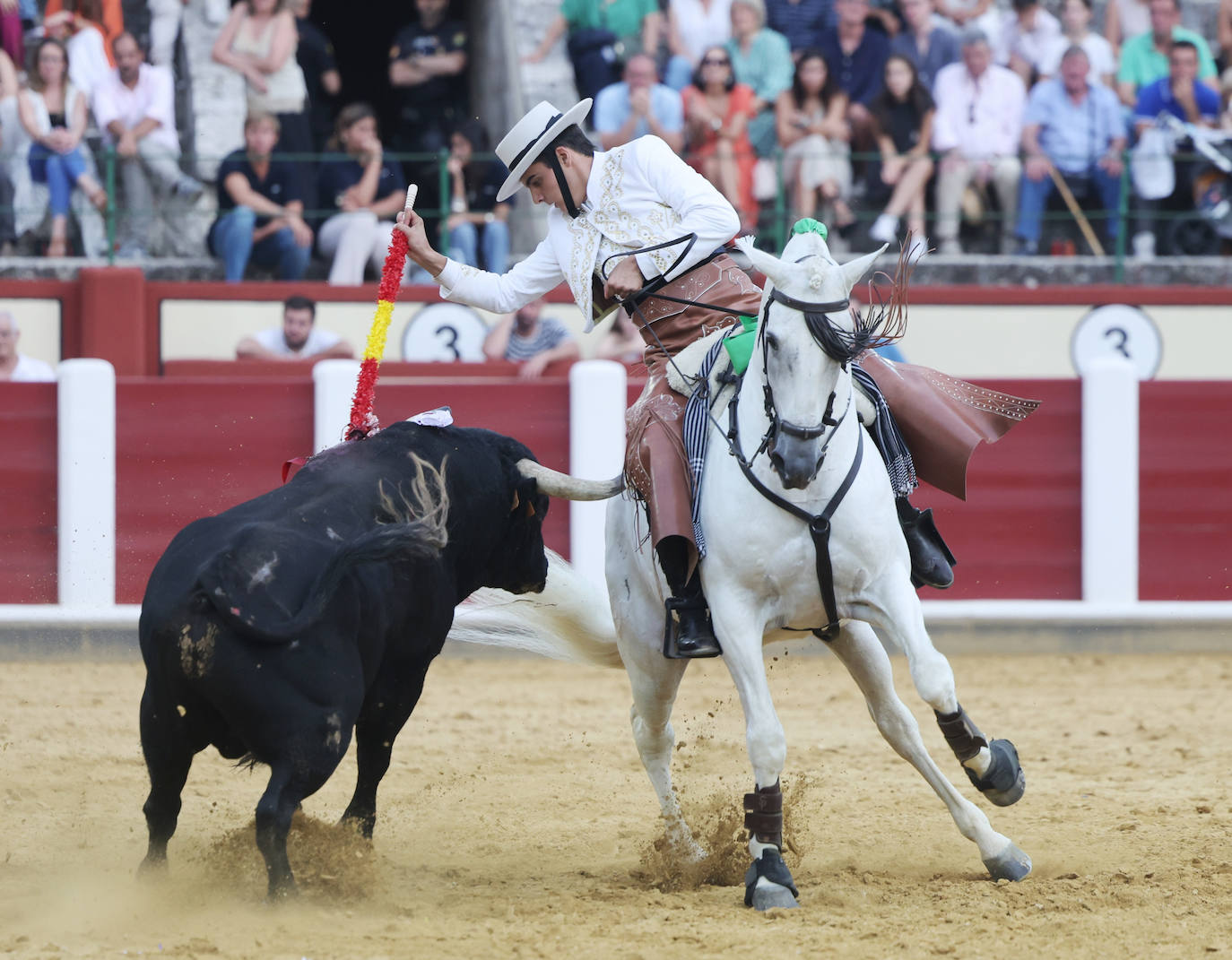 En imágenes, la corrida de rejones