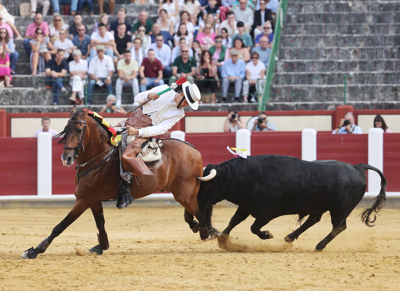 En imágenes, la corrida de rejones