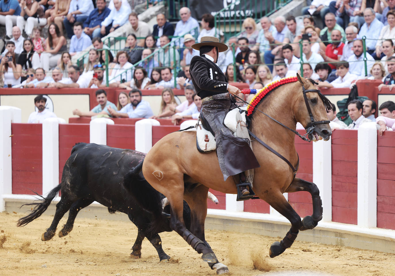 En imágenes, la corrida de rejones