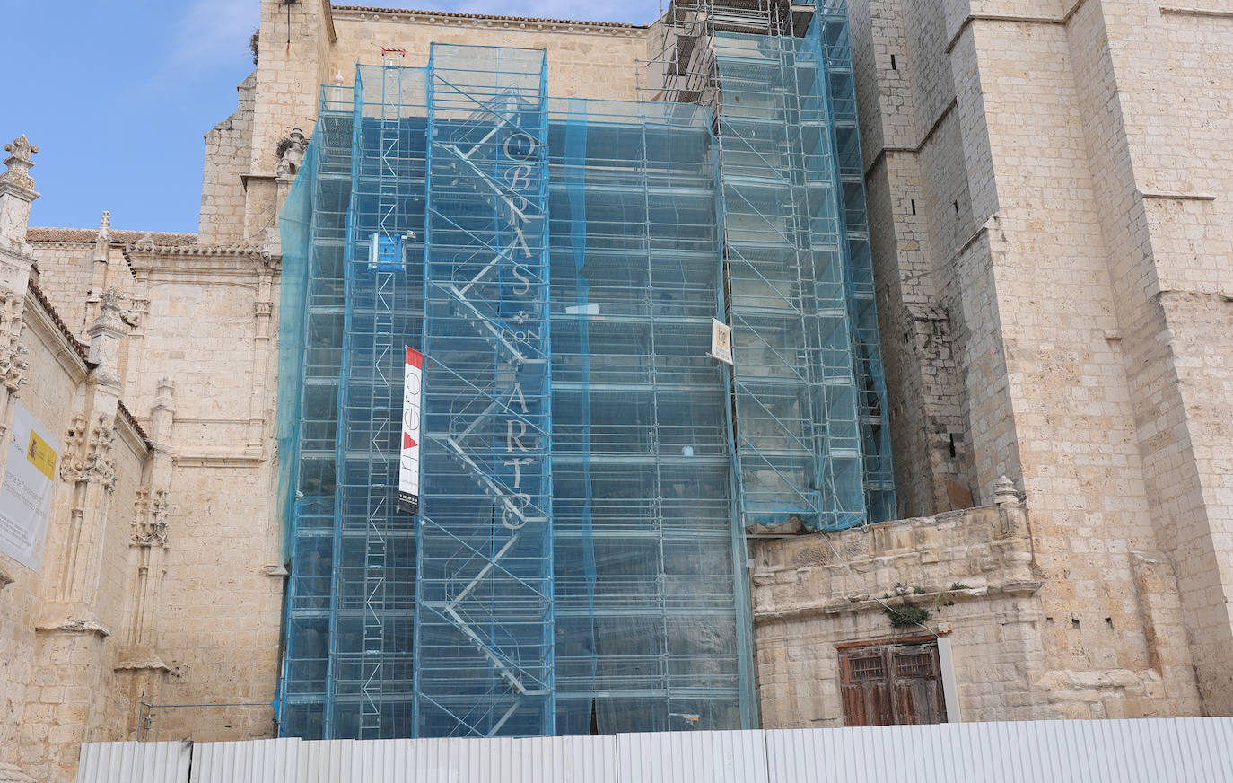 Las obras de restauración de la Catedral de Palencia la embellecen